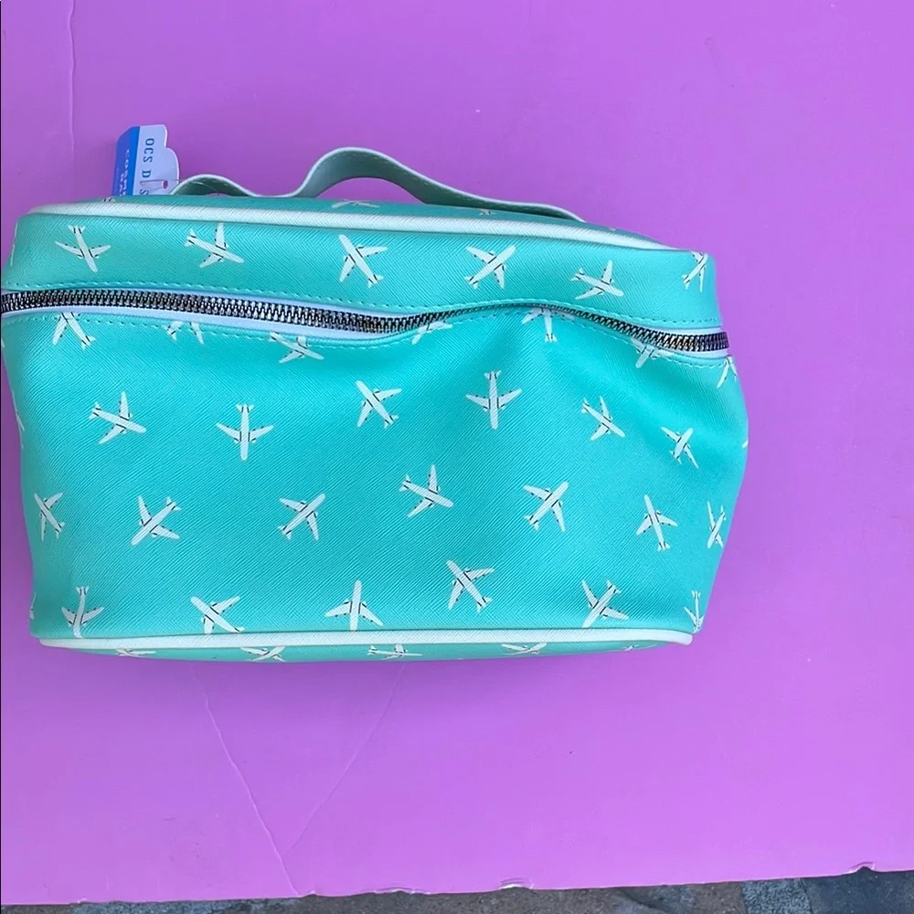 Teal Airplane Print 3 Piece Cosmetic Bag Set. New With Tags